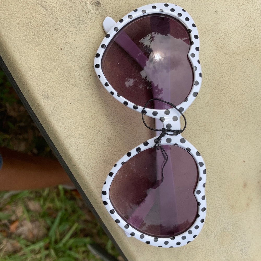 Toddler girl sunglasses 😎